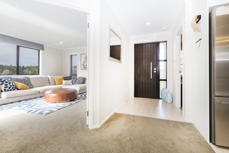 Photo of property in 9 Brian Cowley Place, Tuakau, 2121