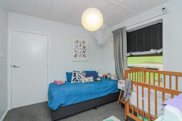 Photo of property in 1 Sidlaw Street, Strathmore Park, Wellington, 6022