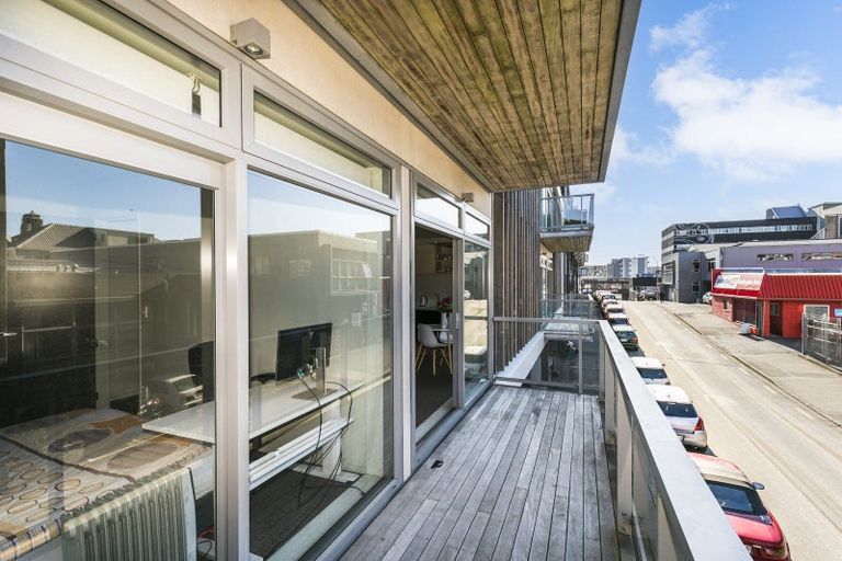 Photo of property in Revolucion Apartments, 105e/28 Torrens Terrace, Mount Cook, Wellington, 6011