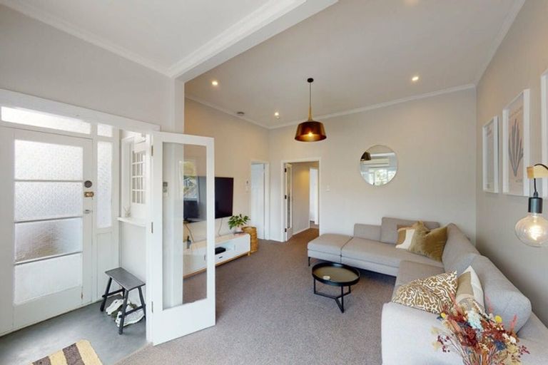 Photo of property in 19 Fernhill Terrace, Wadestown, Wellington, 6012