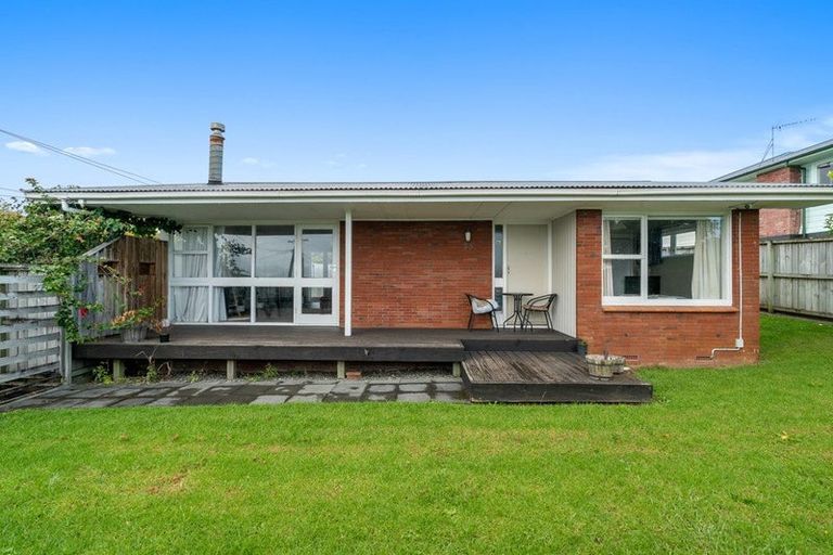 Photo of property in 1/35 Orams Road, Hillpark, Auckland, 2102