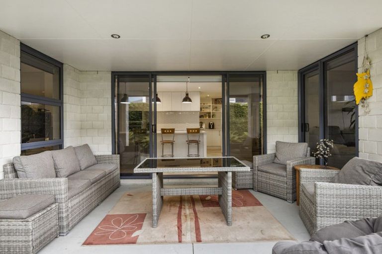 Photo of property in 105 Penetaka Heights, Pyes Pa, Tauranga, 3112