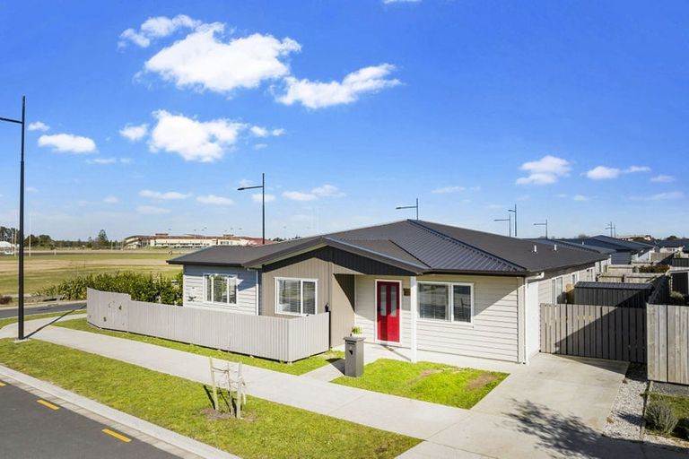 Photo of property in 2 Harore Road, Takanini, 2112