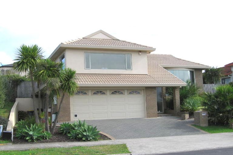 Photo of property in 20 Highfields Terrace, Henderson, Auckland, 0612