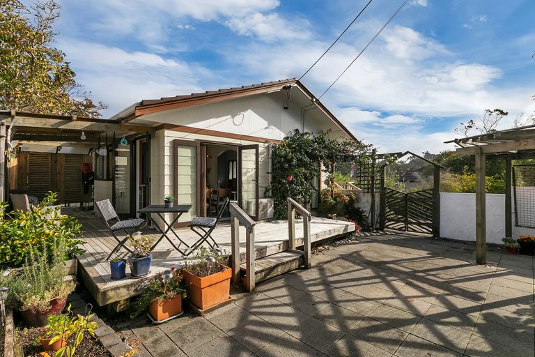 Photo of property in 4 Chamberlain Road, Massey, Auckland, 0614