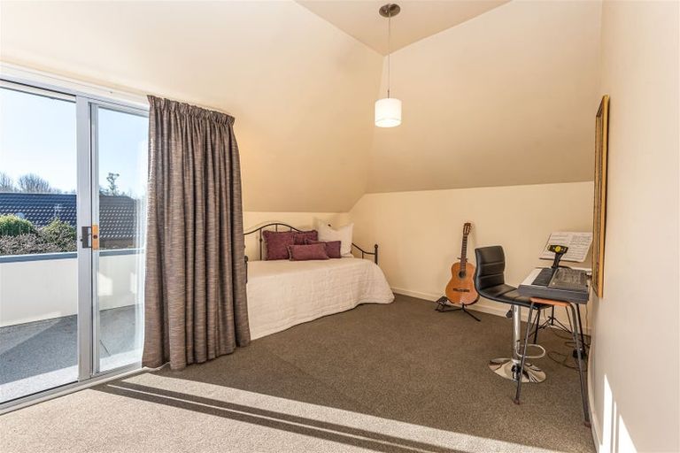 Photo of property in 17 Natalie Place, Harewood, Christchurch, 8051