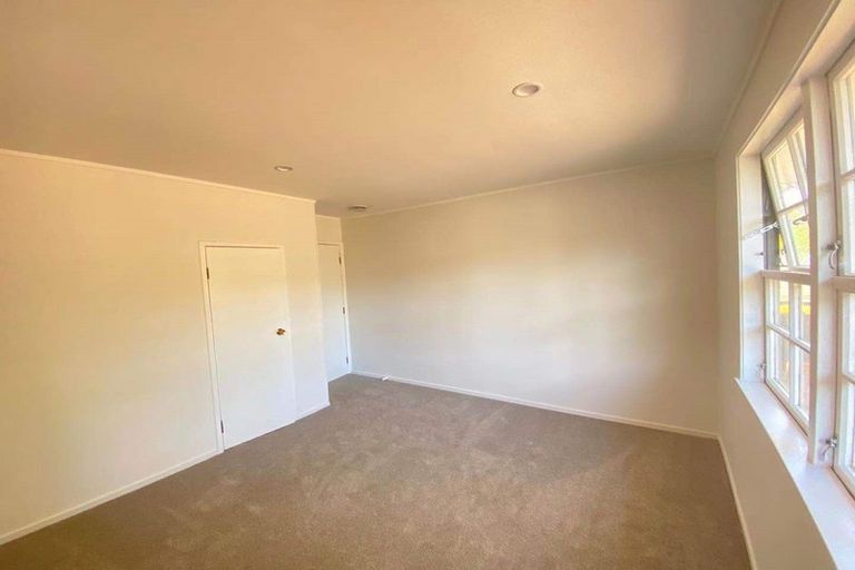 Photo of property in 51 Awaruku Road, Torbay, Auckland, 0630