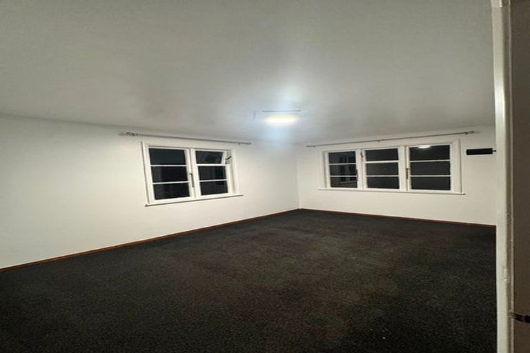 Photo of property in 35 Rangiora Avenue, Roslyn, Palmerston North, 4414