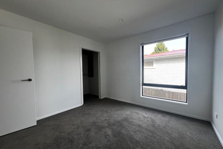 Photo of property in 4/21 Divich Avenue, Te Atatu South, Auckland, 0610