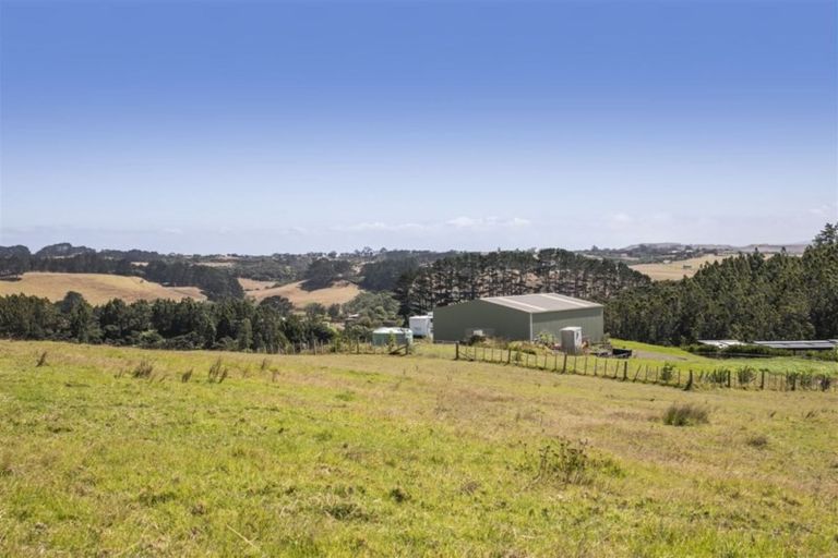 Photo of property in 71b Taiapa Valley Road, Muriwai, 0881