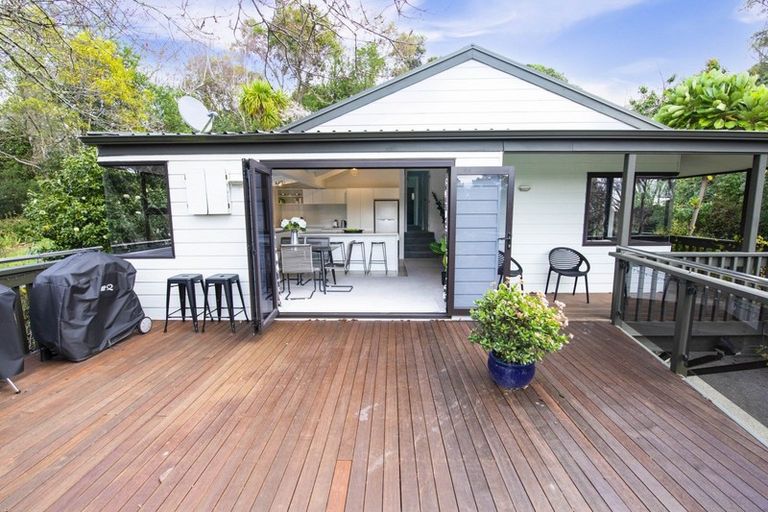 Photo of property in 72 Tauroa Road, Havelock North, 4130