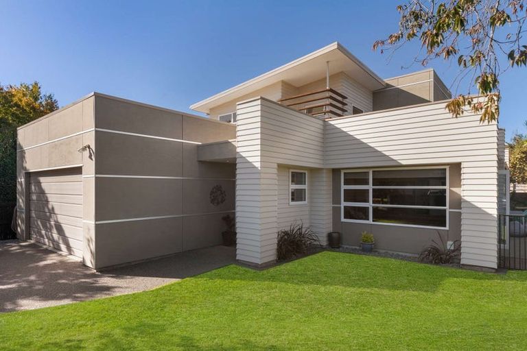 Photo of property in 49 Clare Street, Cambridge, 3434