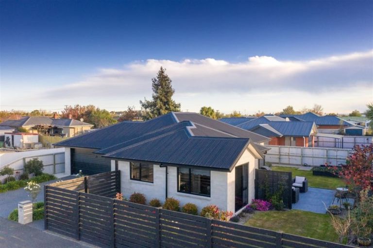 Photo of property in 16 Johnstone Street, Tinwald, Ashburton, 7700