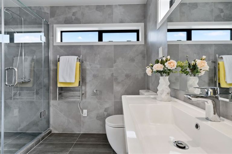 Photo of property in 7 Eric Gifford Drive, Ranui, Auckland, 0612