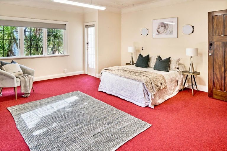 Photo of property in 3 Waiteata Road, Kelburn, Wellington, 6012