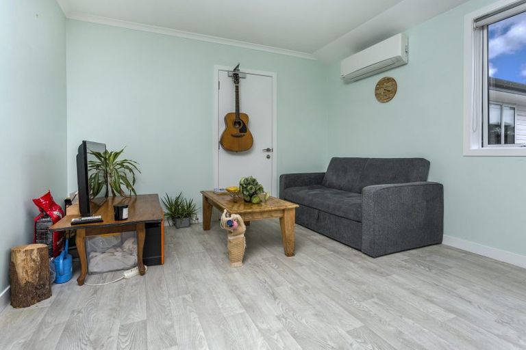 Photo of property in 339a Glenvar Road, Long Bay, Auckland, 0630