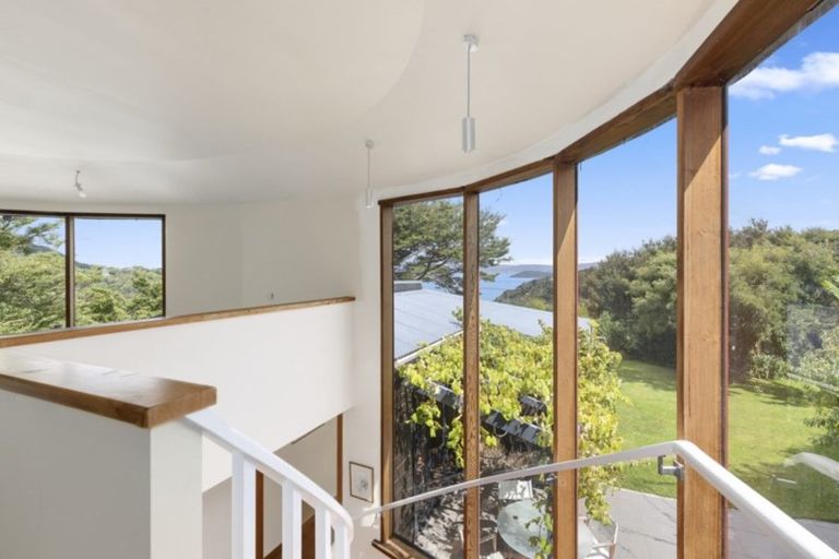 Photo of property in 5 Whiorau Grove, Lowry Bay, Lower Hutt, 5013