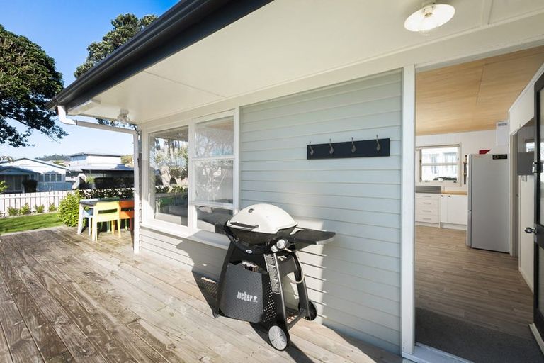 Photo of property in 34 Ocean View Road, Waihi Beach, 3611