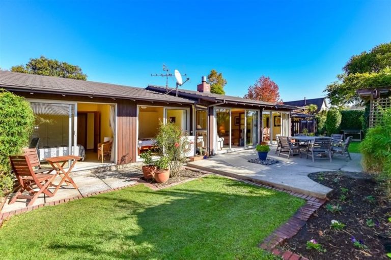 Photo of property in 33 Lynfield Avenue, Ilam, Christchurch, 8041