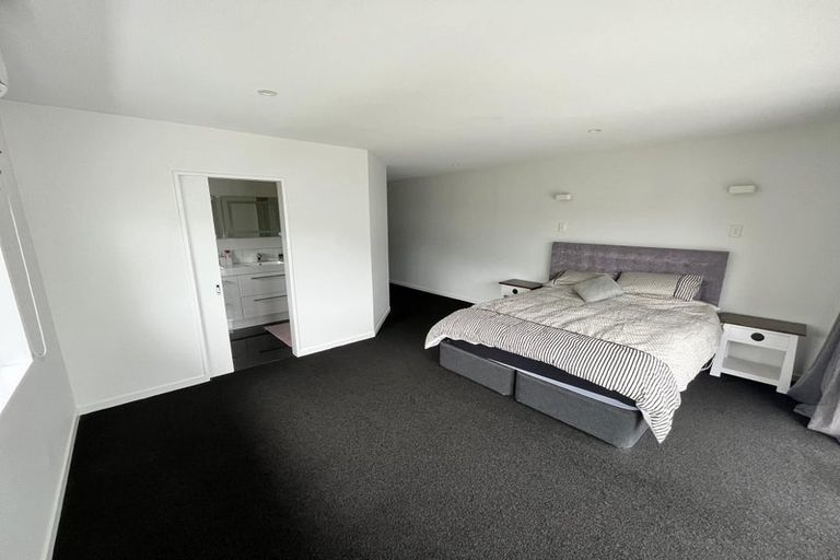 Photo of property in 10a Dalefield Drive, Cashmere, Christchurch, 8022