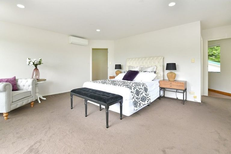 Photo of property in 16 Dee Place, Torbay, Auckland, 0630