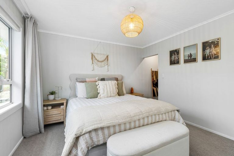 Photo of property in 2/28 Bay Street, Red Beach, 0932