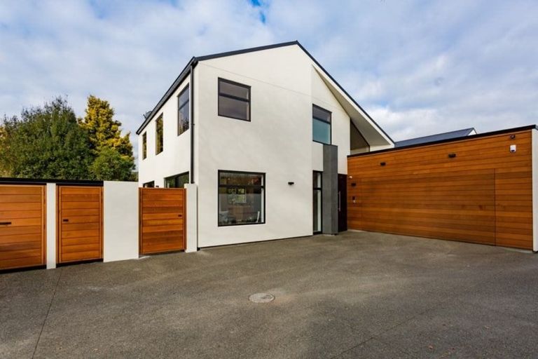 Photo of property in 80c Clyde Road, Ilam, Christchurch, 8041