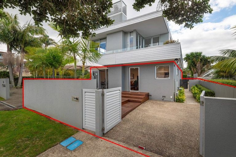 Photo of property in 1/2a Earnoch Avenue, Takapuna, Auckland, 0622