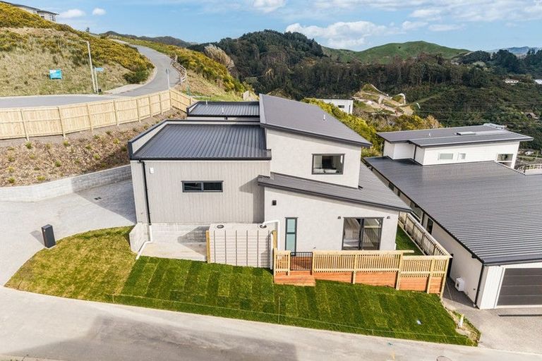 Photo of property in 1 Trysail Place, Whitby, Porirua, 5024