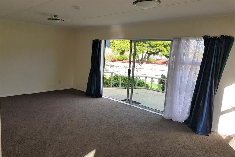 Photo of property in 10 Twickenham Street, Wainuiomata, Lower Hutt, 5014