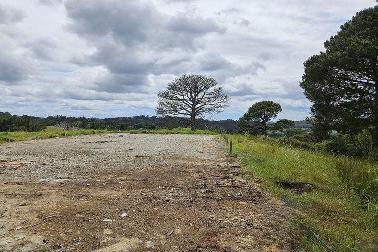 Photo of property in 683 Ridge Road, Riverhead, 0793