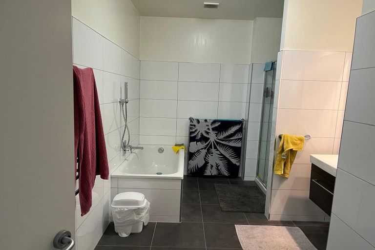 Photo of property in 5/25 Home Street, Mount Victoria, Wellington, 6011