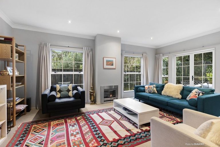 Photo of property in 15a Aplin Terrace, Ngaio, Wellington, 6035