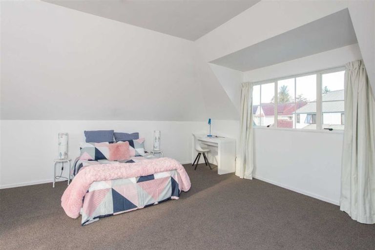 Photo of property in 86b Peer Street, Upper Riccarton, Christchurch, 8041