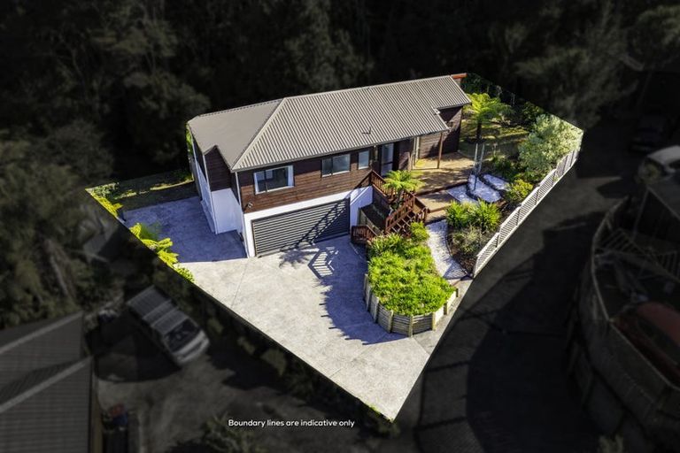 Photo of property in 2/18 Fernwood Grove, Bayview, Auckland, 0629
