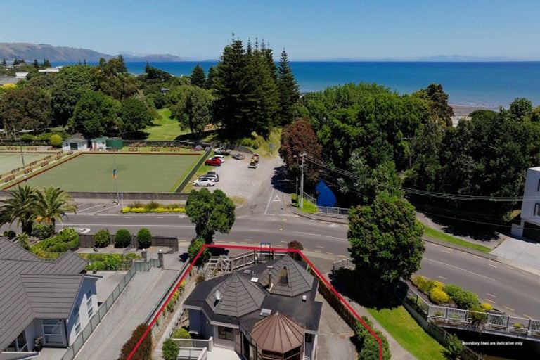 Photo of property in 12 Matatua Road, Raumati Beach, Paraparaumu, 5032