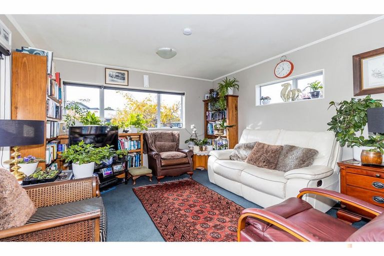 Photo of property in 12 Parsonage Road, Waimate, 7924