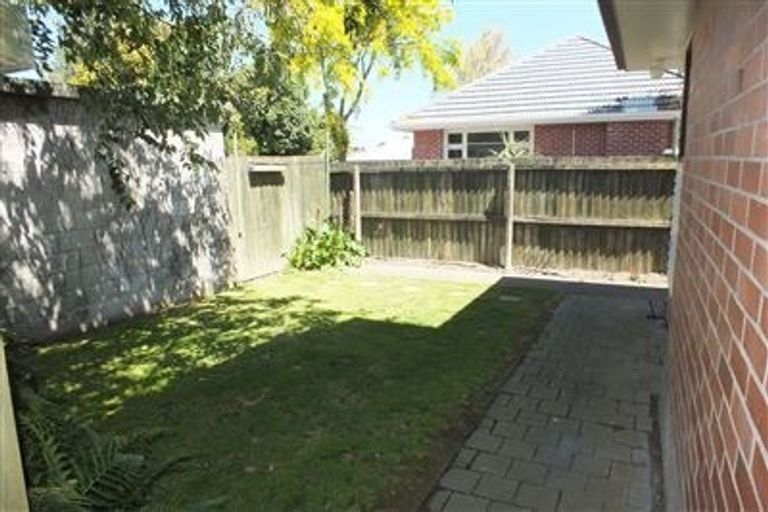 Photo of property in 1/318 Withells Road, Avonhead, Christchurch, 8042