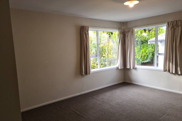 Photo of property in 35 Greendale Avenue, Avonhead, Christchurch, 8042