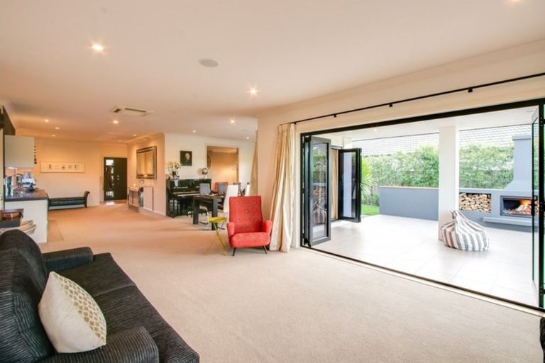 Photo of property in 74 Merlot Drive, Greenmeadows, Napier, 4112