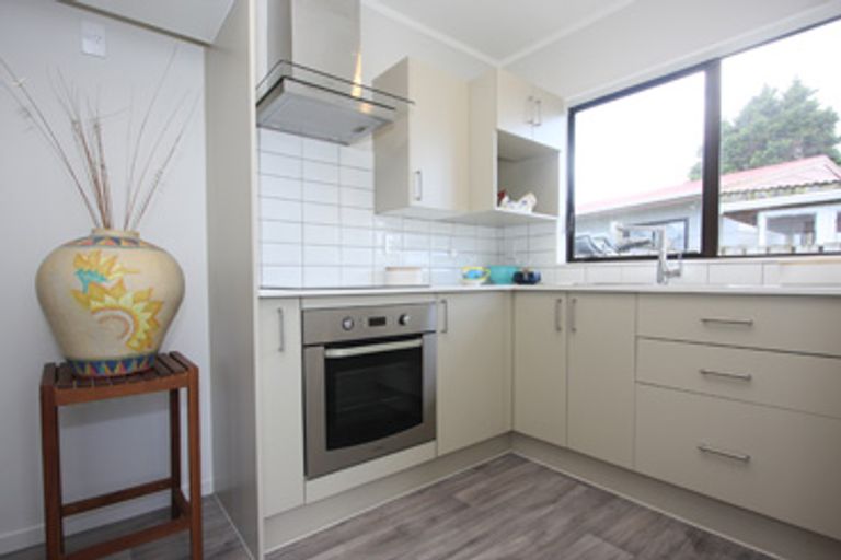 Photo of property in 1/6 Hatherley Place, Clendon Park, Auckland, 2103