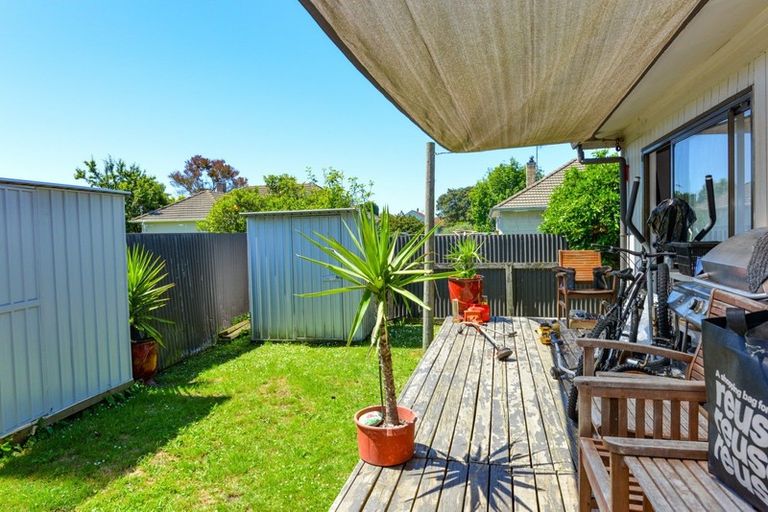 Photo of property in 910a Grove Road, Mayfair, Hastings, 4122