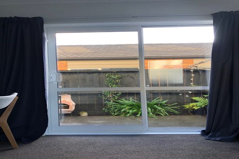 Photo of property in 12/10 Burrows Place, Frankton, Hamilton, 3204