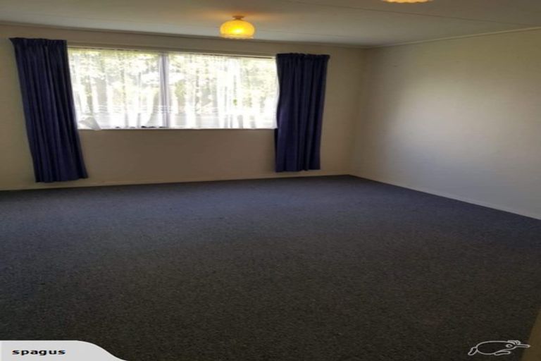 Photo of property in 22 Clay Road, Levin, 5572