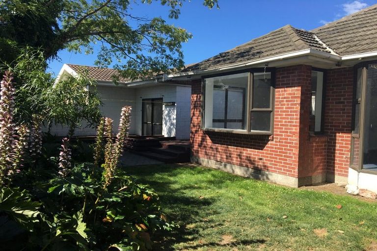 Photo of property in 114 Maidstone Road, Ilam, Christchurch, 8041