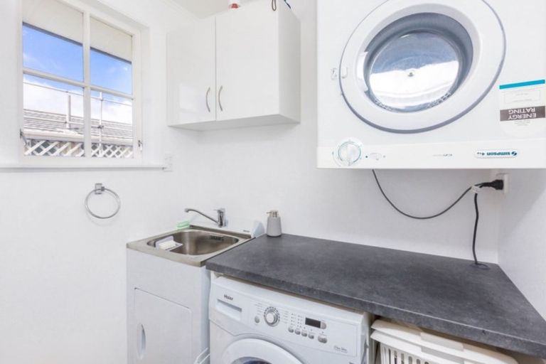 Photo of property in 35 Tacoma Drive, Totara Park, Upper Hutt, 5018