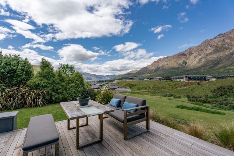 Photo of property in 28 Falconer Rise, Jacks Point, Queenstown, 9371