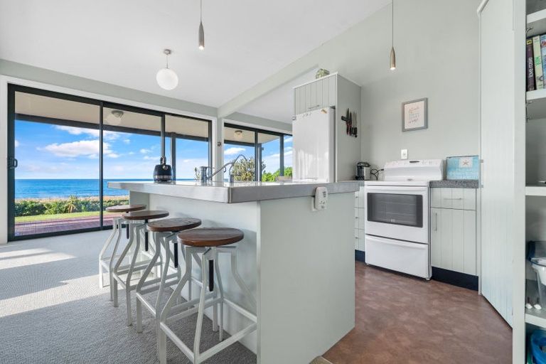 Photo of property in 149 Te Awaiti Road, Tora, Martinborough, 5782