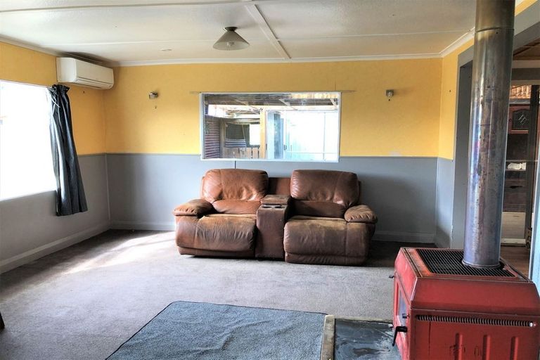 Photo of property in 54 Nore Street, Waihola, Milton, 9073