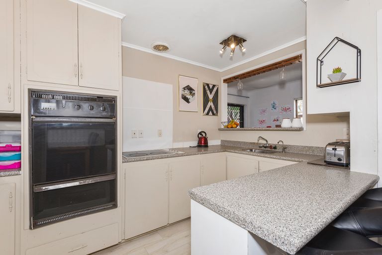 Photo of property in 1/44 Marriott Road, Pakuranga, Auckland, 2010